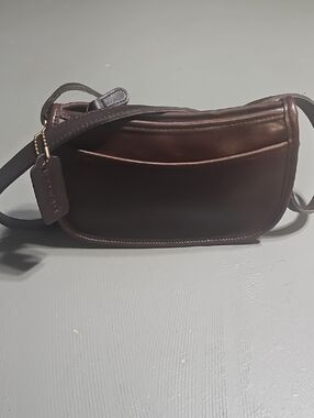 Coach 9031 Vintage Wendie (Swinger) Crossbody Bag Brown Mahogany